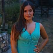 Insegnante di materie umanistiche, latino, inglese e francese